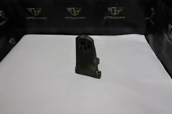 FORD TRANSİT 120 - 120 V ÇIKMA PARÇA TRANSİT V347 MOTOR KULAĞI